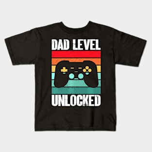 Mens  Gamer Dad Father's Day Dad Level Unlocked Kids T-Shirt